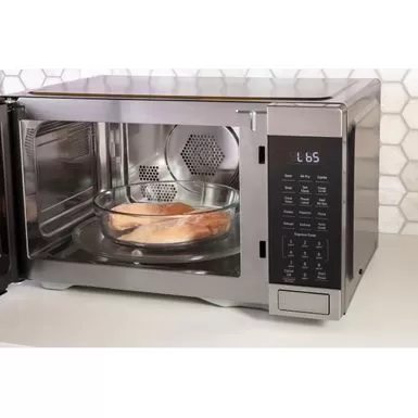 GE - 1.0 Cu. Ft. Convection Countertop Microwave With Air Fry - Black Stainless Steel 6 GE - 1.0 Cu. Ft. Convection Countertop Microwave With Air Fry - Black Stainless Steel - Image 4