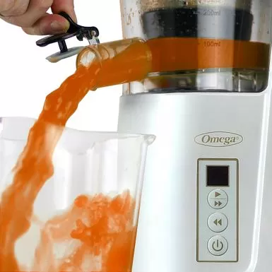 Omega - Cold Press 365 Vertical Masticating Juicer - White 9 Omega - Cold Press 365 Vertical Masticating Juicer - White - Image 7