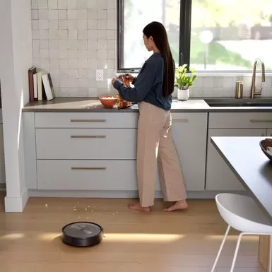 IRobot - Roomba J9+ Self-Emptying Robot Vacuum - Ruby Bronze 6 IRobot - Roomba J9+ Self-Emptying Robot Vacuum - Ruby Bronze - Image 4