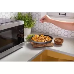 GE - 1.0 Cu. Ft. Convection Countertop Microwave With Air Fry - Black Stainless Steel 24 GE - 1.0 Cu. Ft. Convection Countertop Microwave With Air Fry - Black Stainless Steel -Appliance Shop d1e5744d 6cc8 5426 a9f5 51c2ab26c186