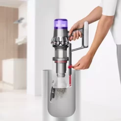 Dyson - V11 Cordless Vacuum - Nickel/Blue 40 Dyson - V11 Cordless Vacuum - Nickel/Blue -Appliance Shop ef90146d 2ff4 40d6 bfc4 4cace7eea6a9